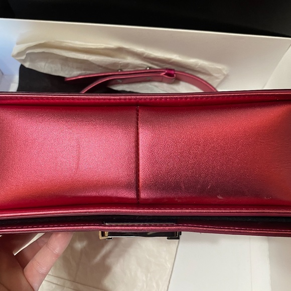 STUNNING RARE CHANEL METALLIC HOT PINK BOY BAG - Picture 12 of 13